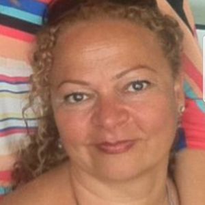 Meet your Posher, Deniz